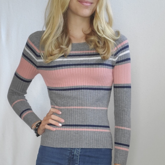 Medium, grey base, pink, white and navy blue stripes - Picture 1 of 2